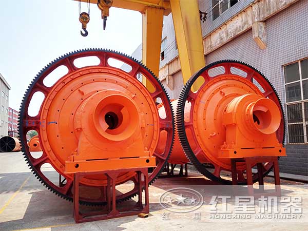 節(jié)能環(huán)保球磨機(jī)設(shè)備實(shí)拍 節(jié)能環(huán)保球磨機(jī)設(shè)備實(shí)拍