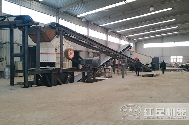 河南時(shí)產(chǎn)50噸05石子制備加工現(xiàn)場 河南時(shí)產(chǎn)50噸05石子制備加工現(xiàn)場