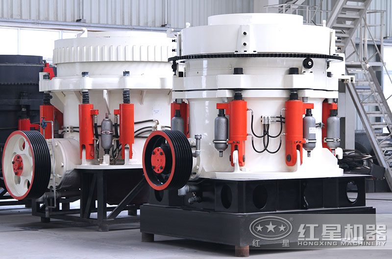 花崗巖圓錐破碎機(jī)車間實(shí)拍圖