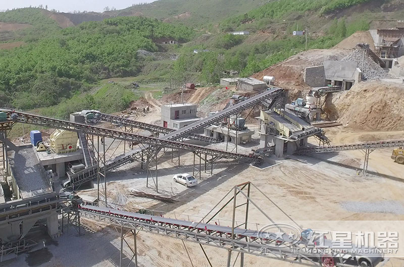 破碎生產(chǎn)線現(xiàn)場