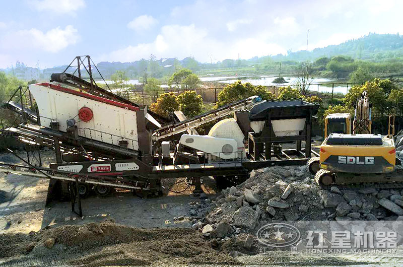 山東菏澤煤矸石移動破碎現(xiàn)場