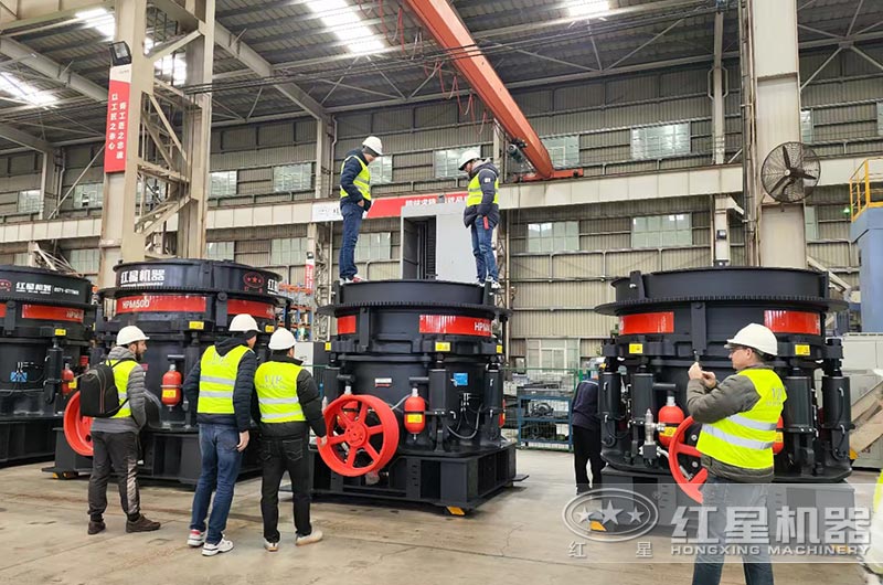 客戶來廠參觀選購(gòu)破碎機(jī) 客戶來廠參觀選購(gòu)破碎機(jī)