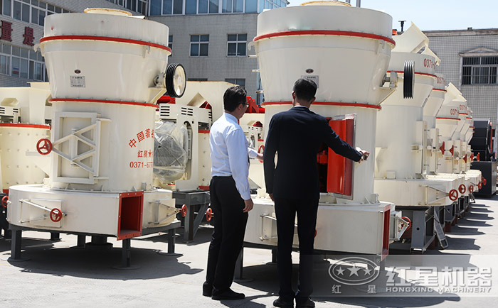 客戶(hù)來(lái)廠參觀選購(gòu)磨粉設(shè)備