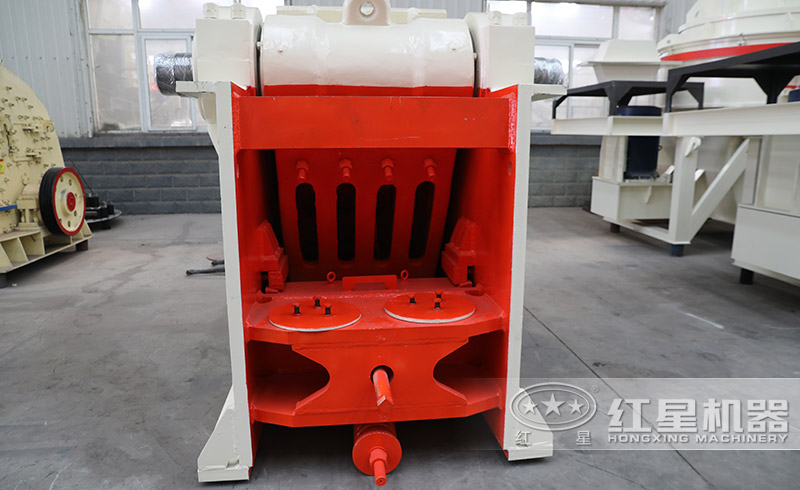 小型鱷式碎石機細(xì)節(jié)圖 小型鱷式碎石機細(xì)節(jié)圖