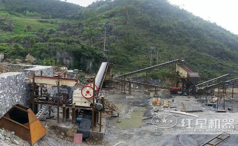 小型鱷式碎石機客戶現(xiàn)場 小型鱷式碎石機客戶現(xiàn)場