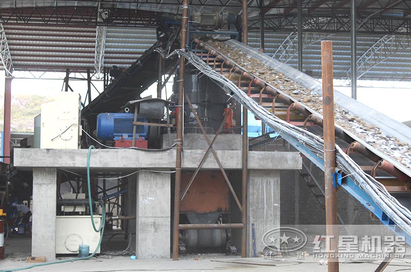 安微客戶現(xiàn)場，圓錐破碎機