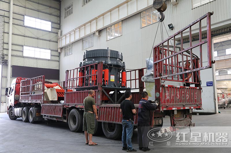 900圓錐破碎機(jī)發(fā)往河南洛陽(yáng)