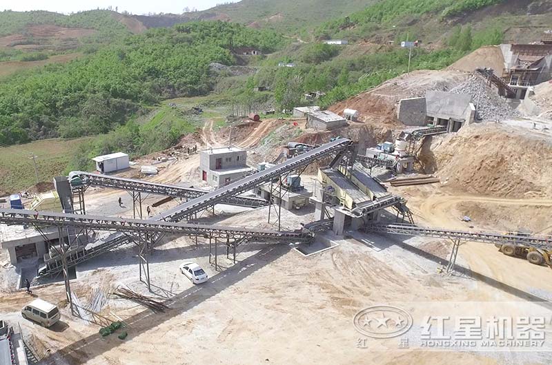 河南客戶(hù)大型破碎機(jī)生產(chǎn)線