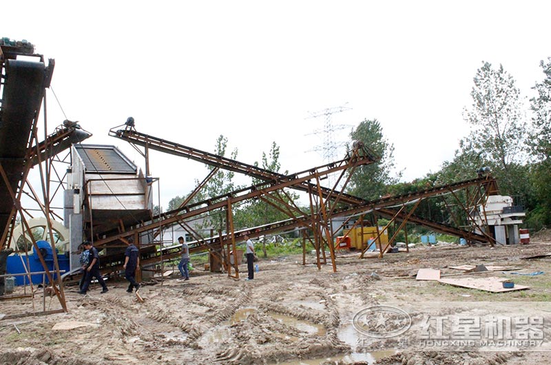 安微客戶制砂生產(chǎn)線現(xiàn)場(chǎng)圖