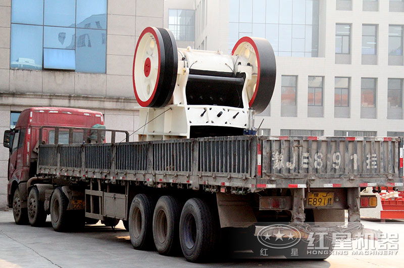PE-750X1060顎式破碎機發(fā)往浙江