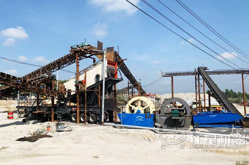 小型流動制砂機作業(yè)現(xiàn)場