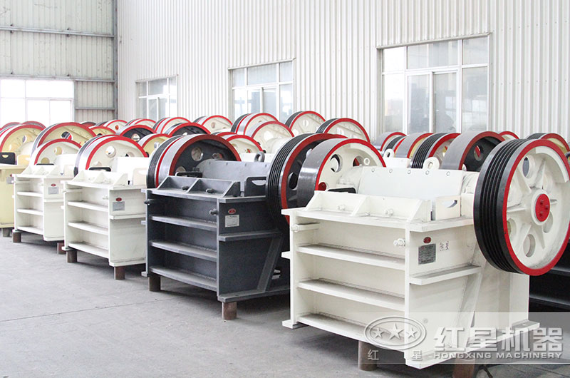 顎式破碎機(jī)廠區(qū)實(shí)拍圖