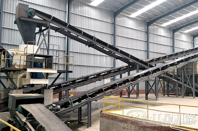 尾礦機(jī)制砂生產(chǎn)現(xiàn)場(chǎng)，封閉廠房，綠色環(huán)保